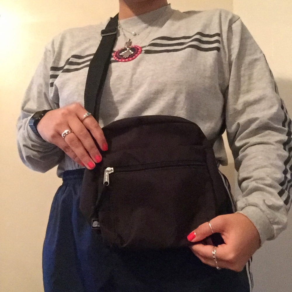 Black Eastsport Sidebag